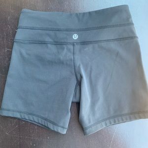 Shorts LULULEMON